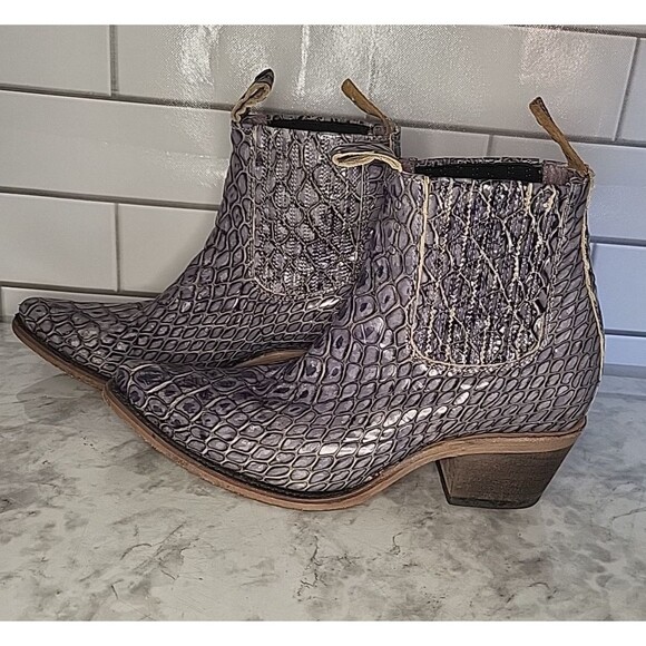 Freebird by Steven Faith Women’s 9/9.5 Ankle Boots  Leather Snake Skin *READ - Picture 4 of 16